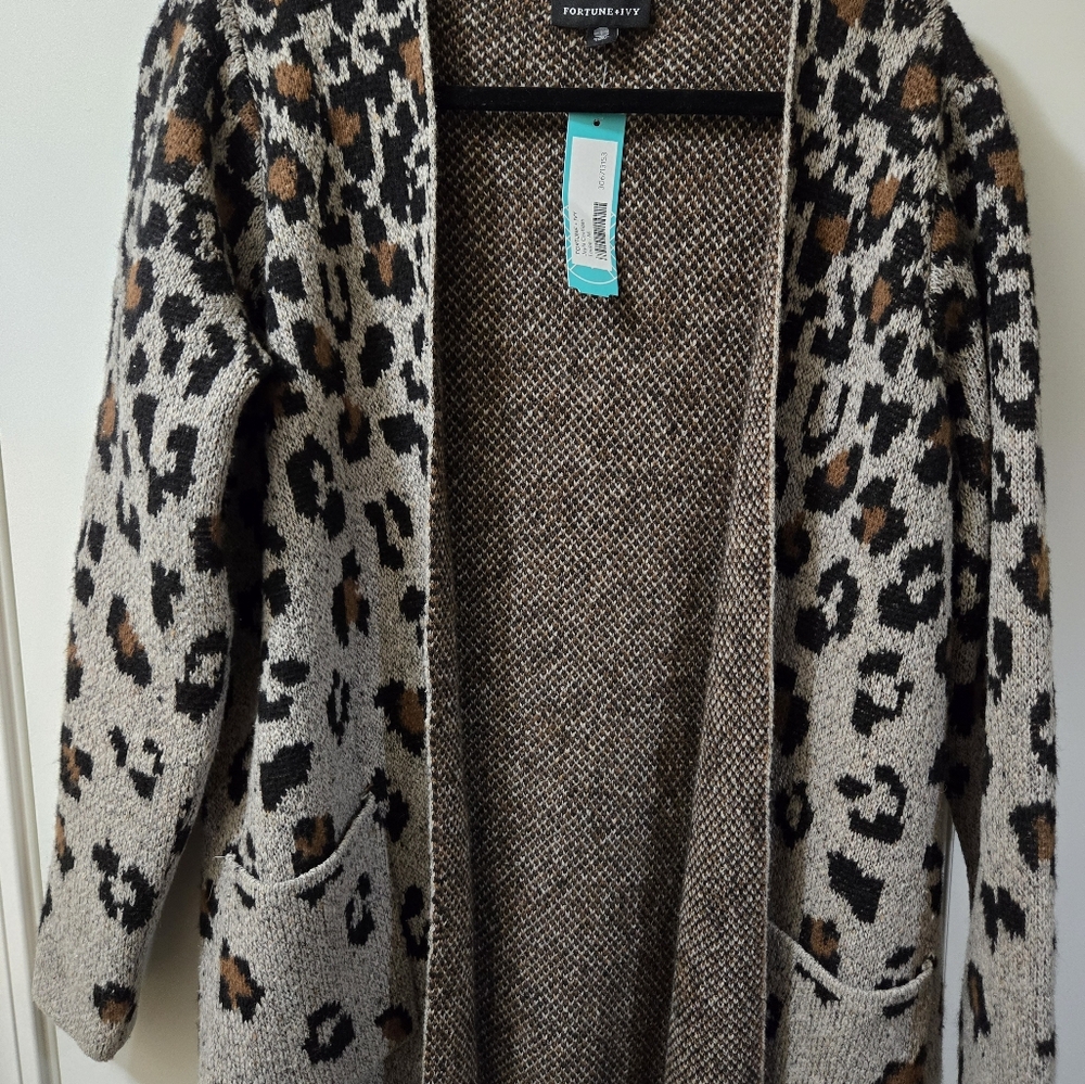 Fortune and I've leopard print coatigan.